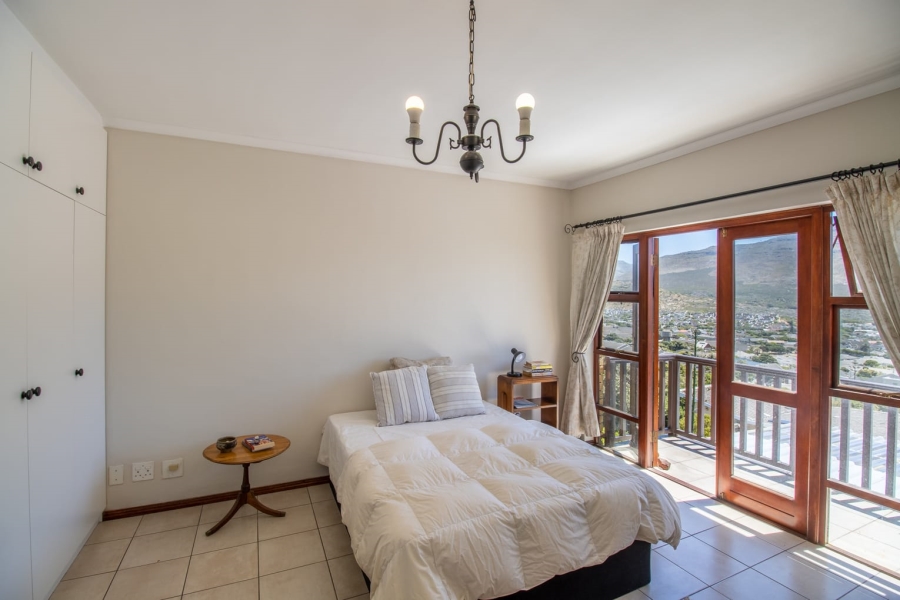 To Let 3 Bedroom Property for Rent in Capri Western Cape